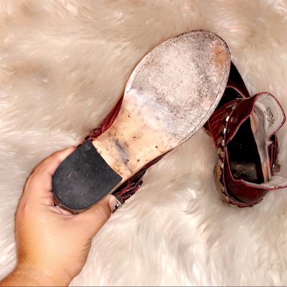 FREEBIRD Blade Burgundy Ankle Bootie - Picture 8 of 9